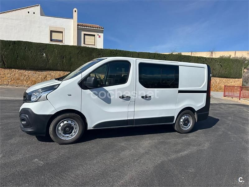 Usado Renault Trafic LIMITED 120 CV (88 kW) 2019 Blanco Monovolumen