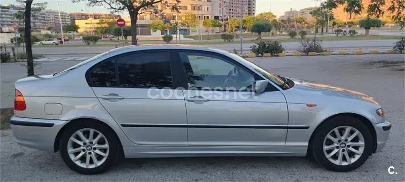 Begagnad BMW 320 150 HK (110 kW) 2003 Grå Sedan