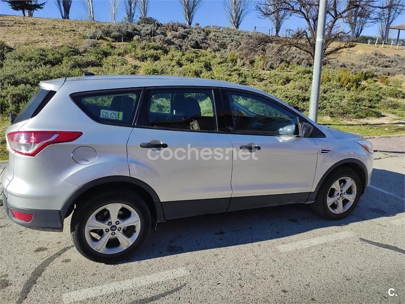 Usado Ford Kuga Individual 200 CV (147 kW) 2013 Gris / plata SUV