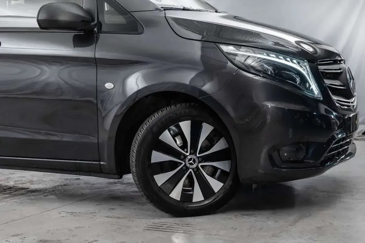 Usado Mercedes Vito 163 CV (119 kW) 2024 Gris Van