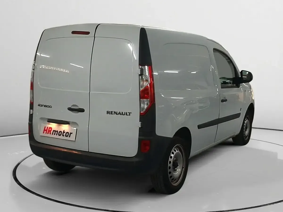 Usado Renault Kangoo 44 kW (60 CV) 2017 Negro Monovolumen