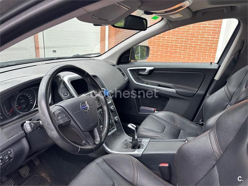 Usado Volvo XC60 Momentum 181 CV (133 kW) 2015 Gris / plata SUV