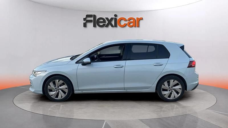 Usado VW Golf VIII 116 CV (85 kW) 2025 Azul Berlina