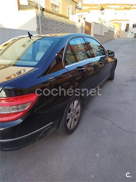 Negro Usado 2009 Mercedes C180 Elegance Berlina | 7695 € (Buen precio) - Imagen 1/4