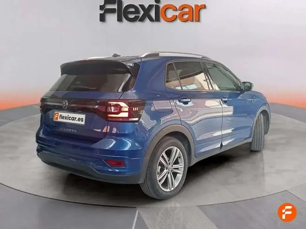 Usado VW T-Cross R-line 110 CV (80 kW) 2022 Azul SUV