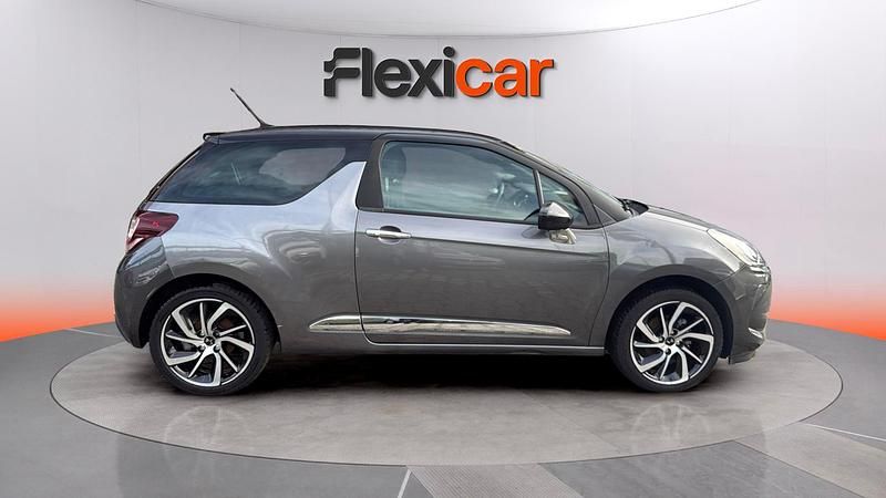 Usado DS Automobiles DS3 Style 110 CV (80 kW) 2018 Gris Berlina