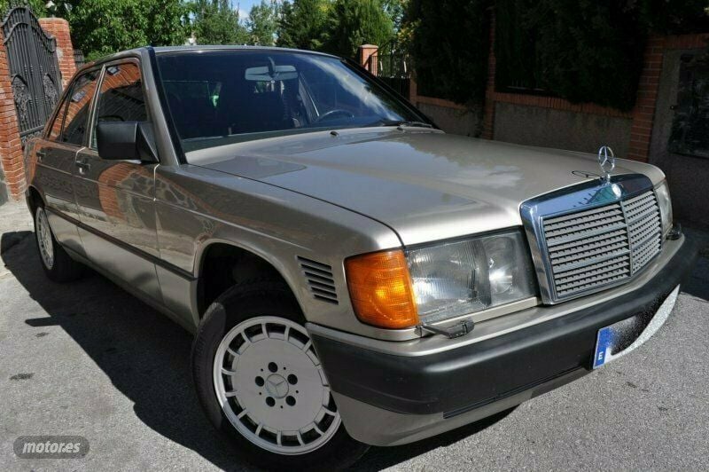 Usado Mercedes 190 125 CV (91 kW) 1990 Beige Berlina