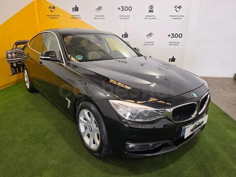 Usado BMW 320 Sport Line 184 CV (135 kW) 2014 Negro Berlina