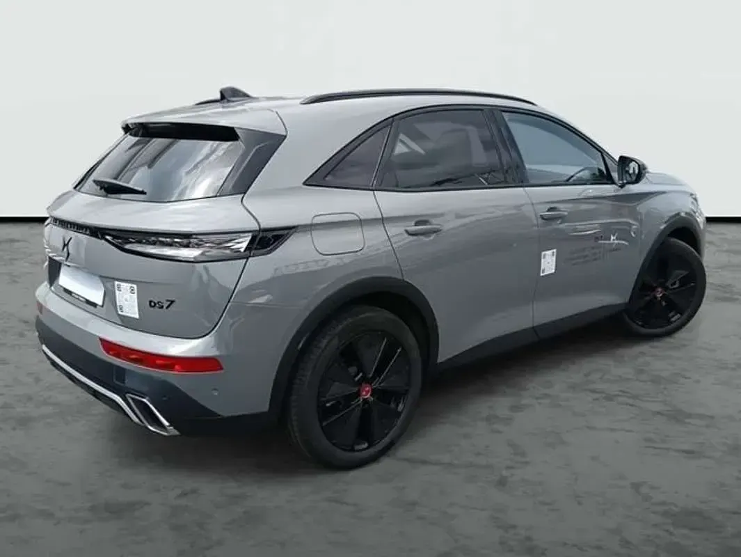 Usado DS Automobiles DS7 Crossback Performance 226 CV (166 kW) 2025 Gris SUV