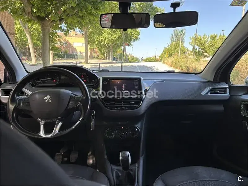 Usado Peugeot 208 Style 75 CV (55 kW) 2017 Azul Utilitario