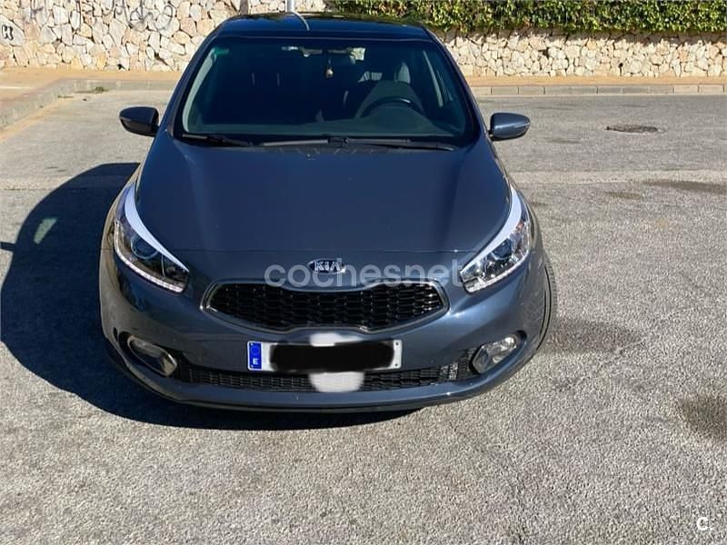 Usado Kia Ceed GT 90 CV (66 kW) 2012 Azul Berlina