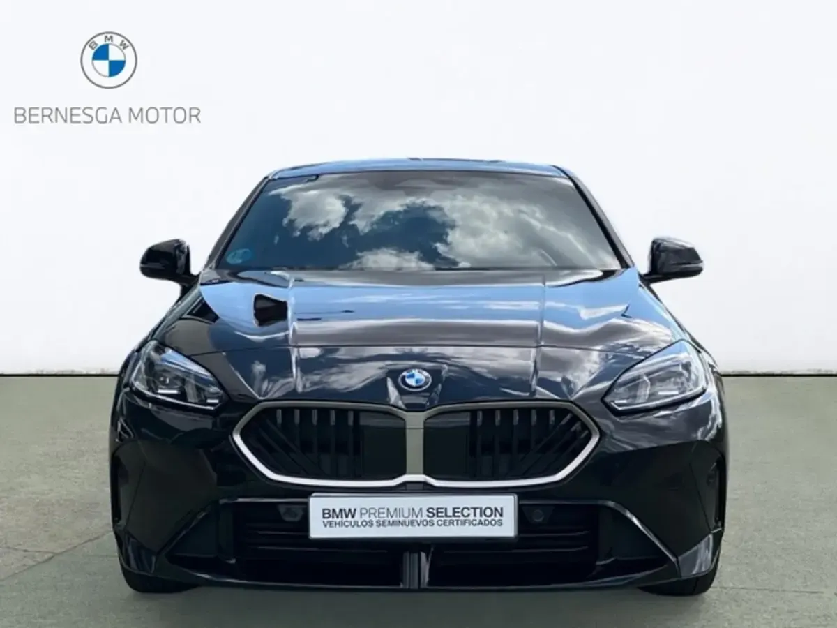 Usado BMW 120 Comfort Edition 163 CV (119 kW) 2025 Negro Utilitario