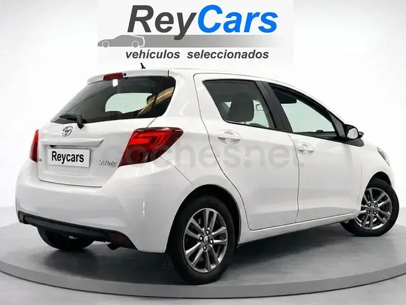 Usado Toyota Yaris Active 90 CV (66 kW) 2014 Blanco Utilitario