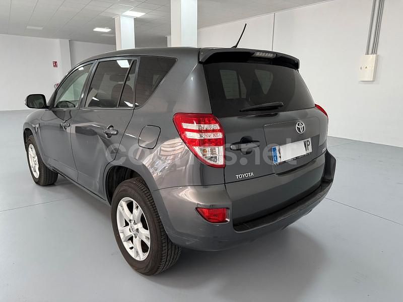Usado Toyota RAV4 Advance 150 CV (110 kW) 2010 Gris / plata SUV