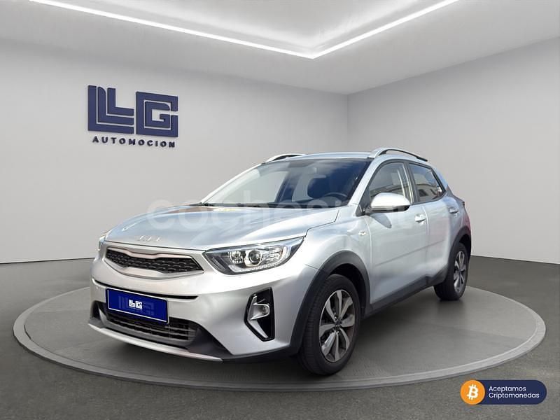 Gris / plata Usado 2024 Kia Stonic SUV | 13.490 € (Buen precio) - Imagen 1/4