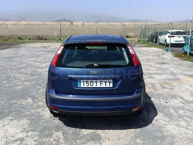 Usado Ford Focus Trend 100 CV (73 kW) 2009 Azul Berlina