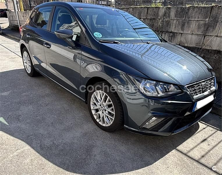 Usado Seat Ibiza Style 95 CV (69 kW) 2019 Negro Utilitario