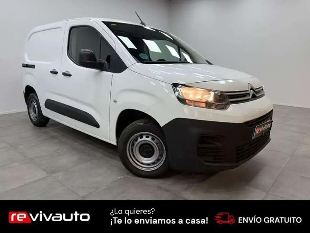 Usado Citroën Berlingo 101 CV (74 kW) 2022 Blanco Monovolumen