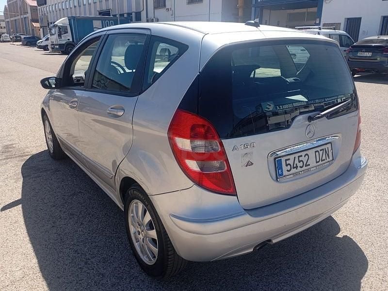 Usado Mercedes A150 Elegance 95 CV (69 kW) 2006 Gris / plata Monovolumen