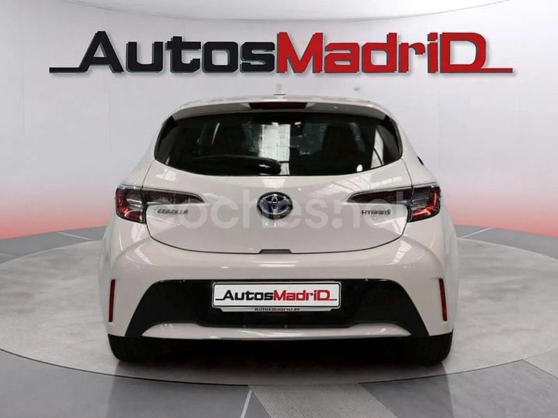 Usado Toyota Corolla Active 122 CV (89 kW) 2020 Blanco Berlina