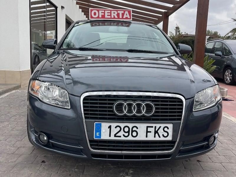 Usado Audi A4 140 CV (102 kW) 2007 Gris / plata Berlina