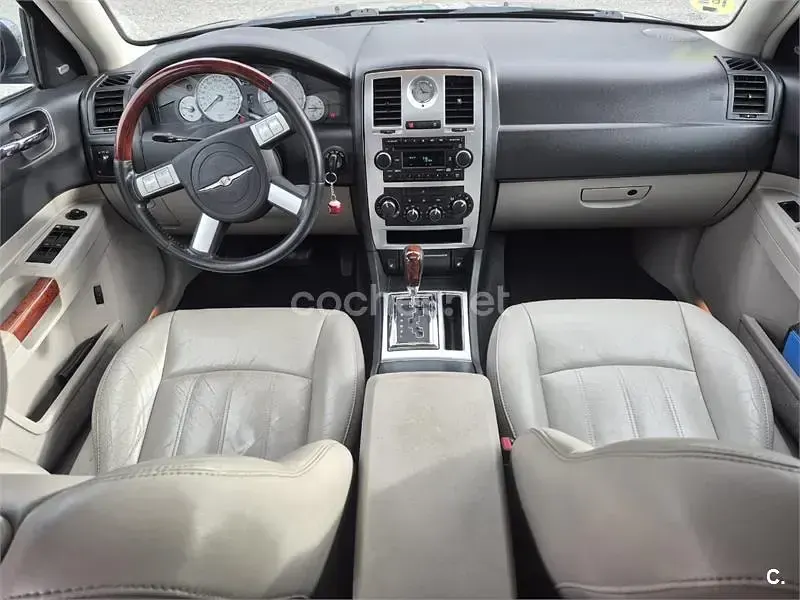 Usado Chrysler 300C 253 CV (186 kW) 2005 Negro Berlina