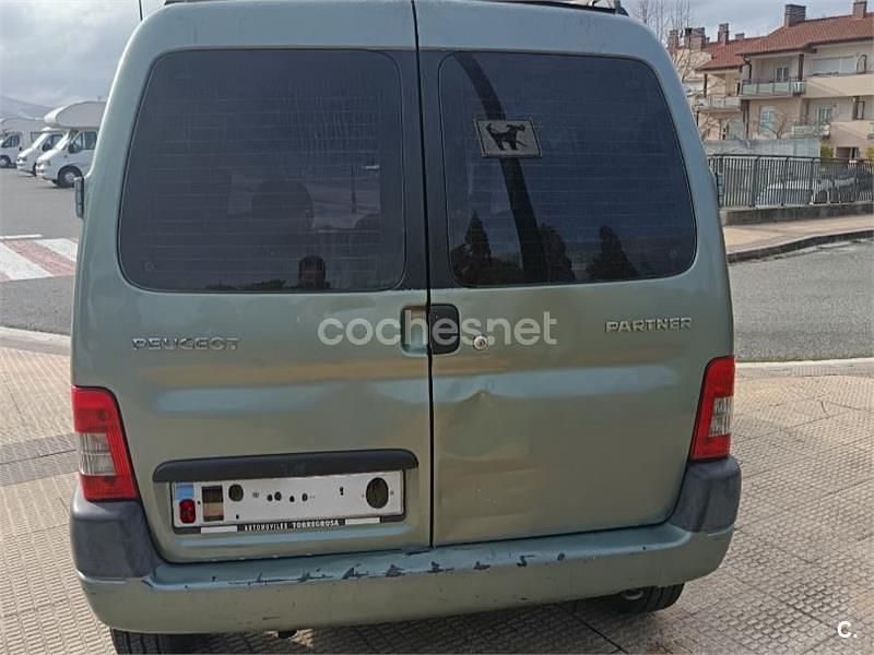 Usado Peugeot Partner Tepee 75 CV (55 kW) 2009 Gris / plata Monovolumen