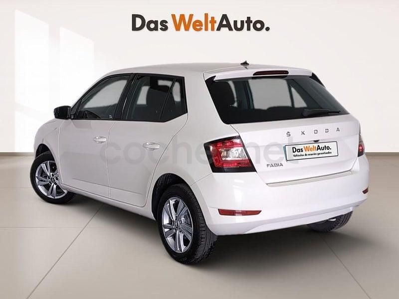 Usado Skoda Fabia Ambition 60 CV (44 kW) 2020 Blanco Berlina