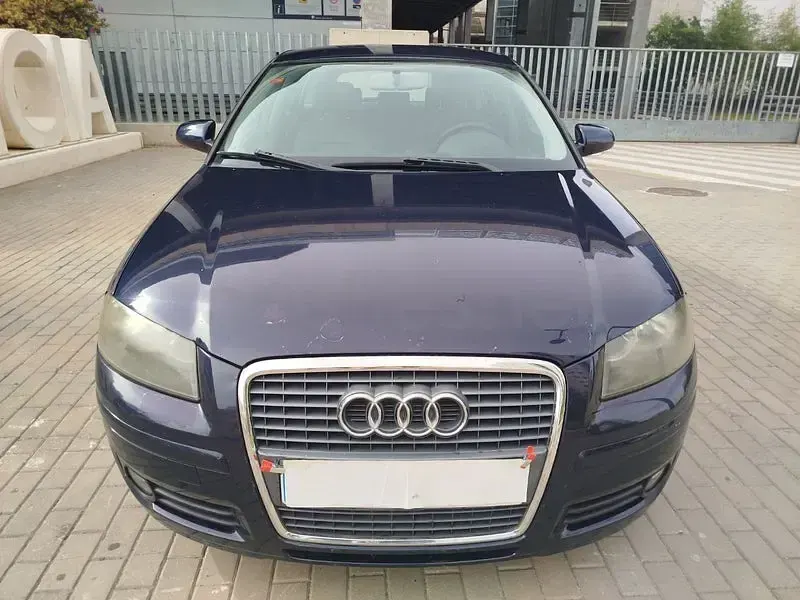 Usado Audi A3 Ambiente 140 CV (102 kW) 2007 Negro Utilitario