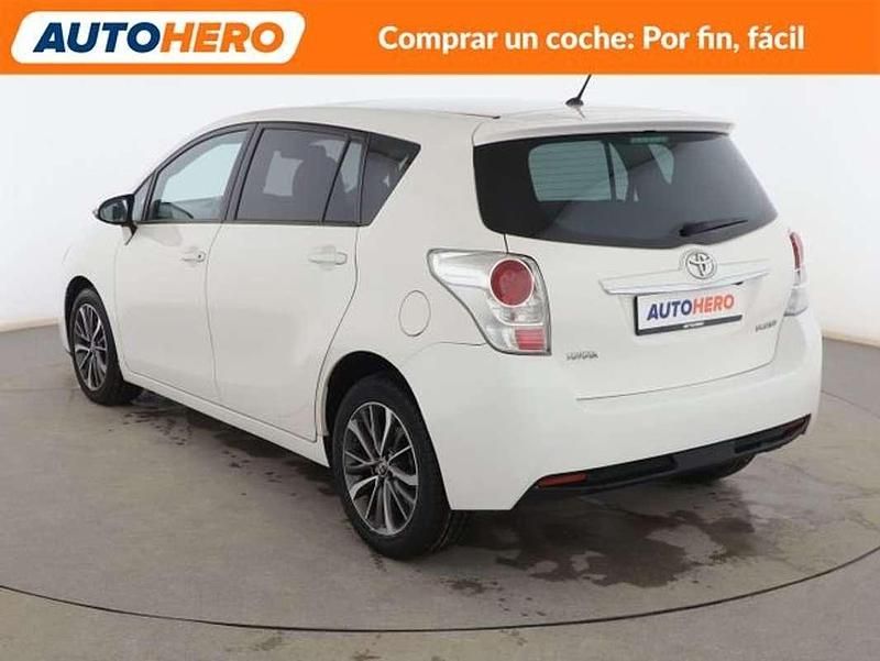 Usado Toyota Verso Advance 110 CV (80 kW) 2016 Blanco Monovolumen