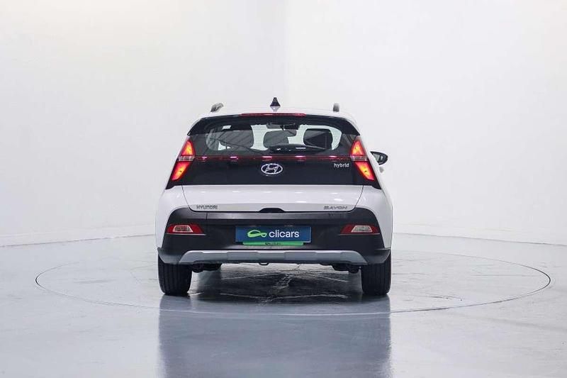 Usado Hyundai Bayon 101 CV (74 kW) 2023 Blanco SUV