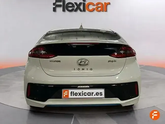 Usado Hyundai Ioniq Style 141 CV (103 kW) 2019 Blanco Utilitario
