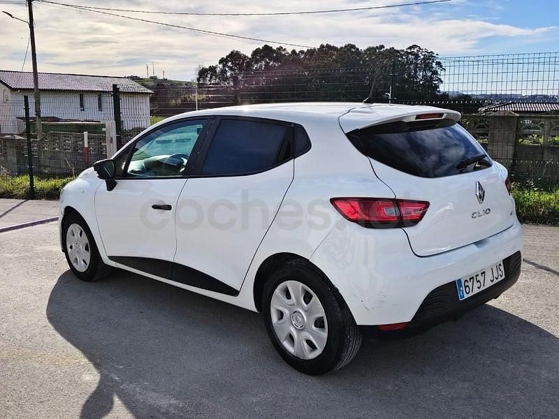 Usado Renault Clio IV Authentique 75 CV (55 kW) 2015 Blanco Berlina
