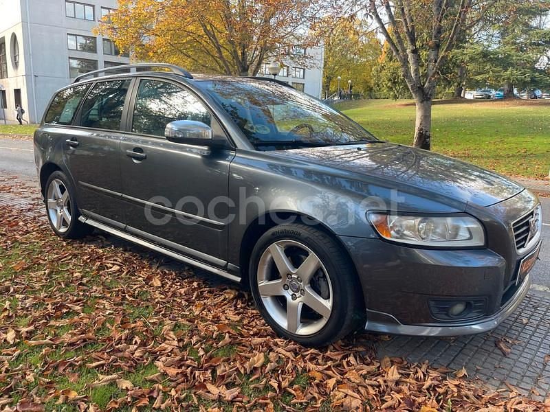 Gris / plata Usado 2007 Volvo V50 Kinetic Familiar | 7500 € - Imagen 1/4