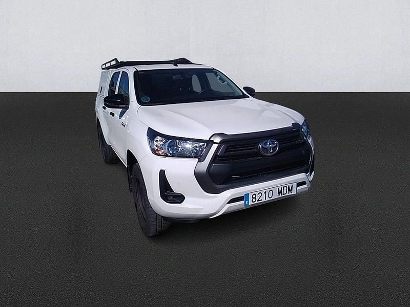 Usado Toyota HiLux 150 CV (110 kW) 2023 Blanco Recogida