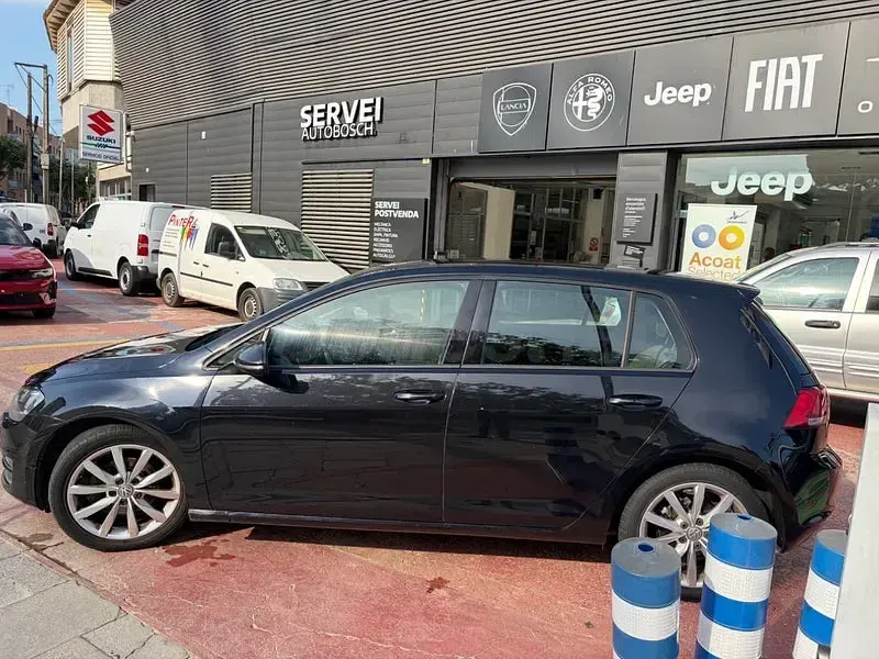 Usado VW Golf VII Advance 105 CV (77 kW) 2013 Negro Berlina