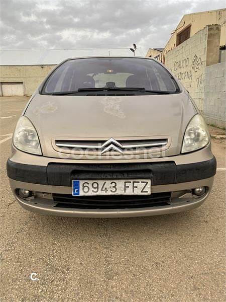 Beige Usado 2006 Citroën Xsara Picasso Monovolumen | 2000 € (Super precio) - Imagen 1/4