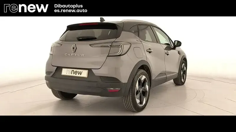 Usado Renault Captur Techno 100 CV (73 kW) 2025 Gris SUV