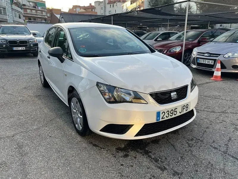 Usado Seat Ibiza CONNECT 90 CV (66 kW) 2016 Blanco Berlina