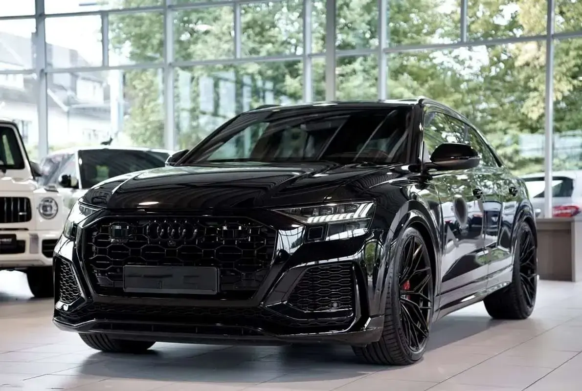 Usado Audi Q8 Sport 601 CV (442 kW) 2023 Negro SUV