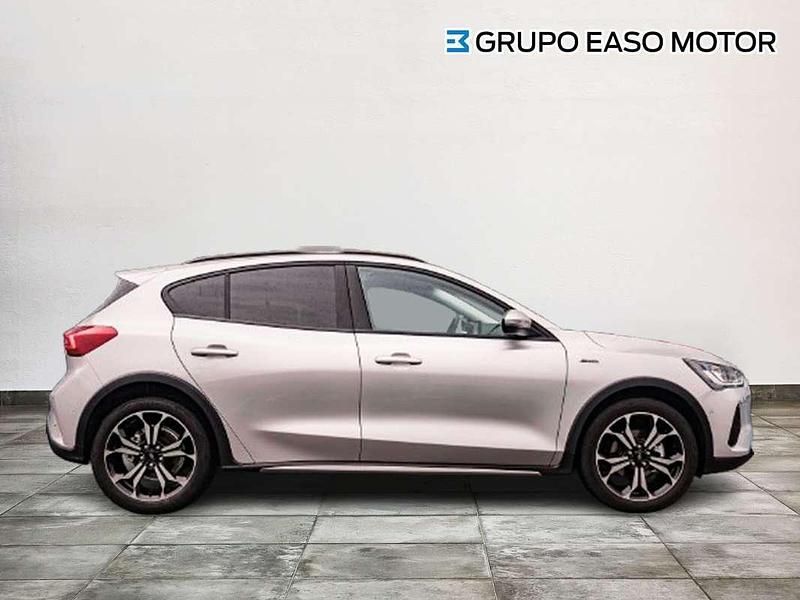 Usado Ford Focus Active 155 CV (114 kW) 2023 Plateado Utilitario