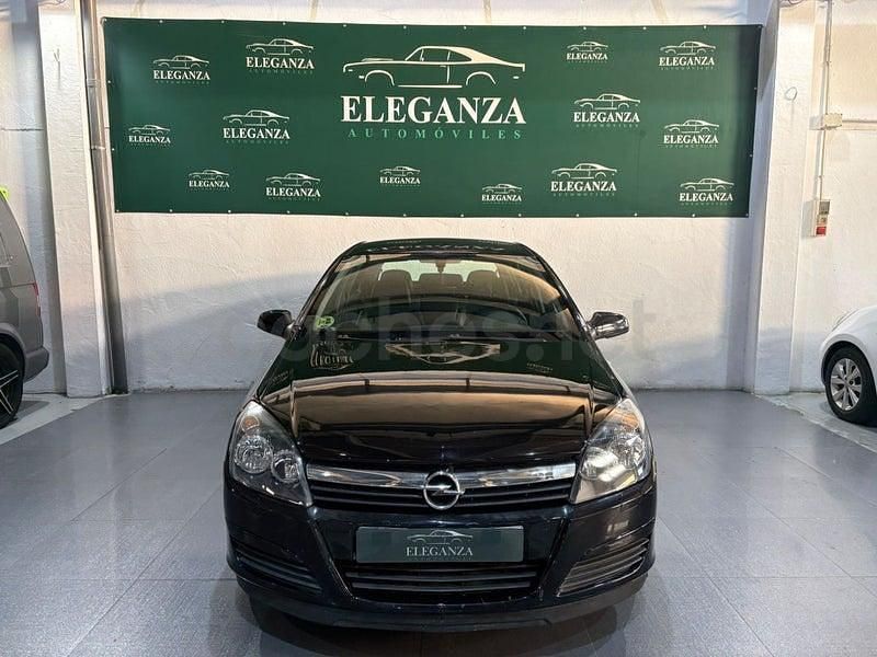 Usado Opel Astra Essentia 90 CV (66 kW) 2005 Negro Berlina