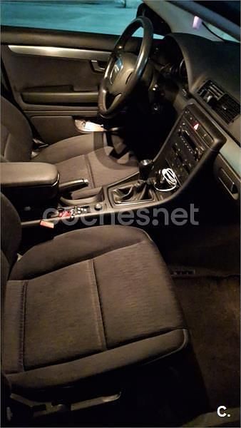 Usado Audi A4 140 CV (102 kW) 2005 Azul Berlina