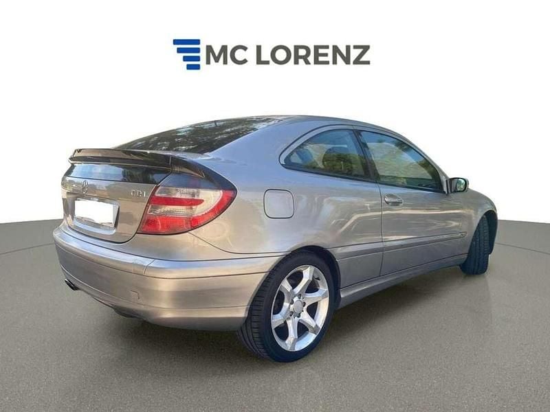 Käytetty Mercedes C220 150 HP (110 kW) 2007 Peessi Sedan