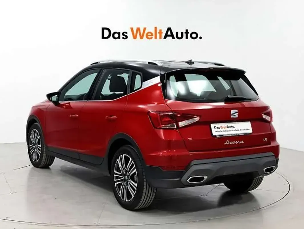 Usado Seat Arona FR 116 CV (85 kW) 2025 Negro SUV