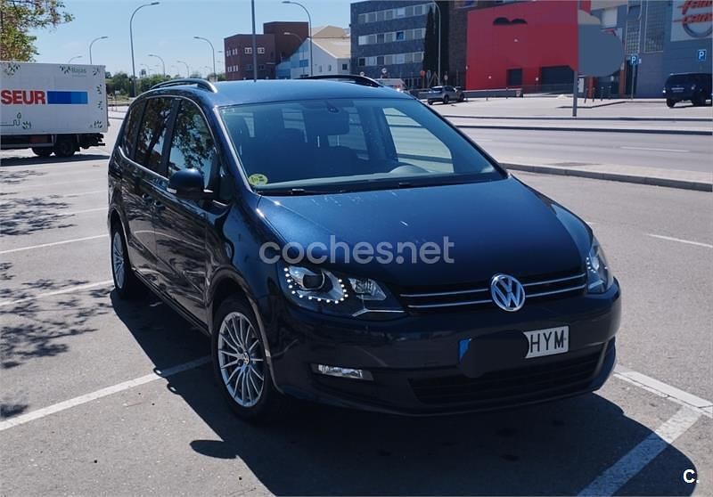 Usado VW Sharan Advance 140 CV (102 kW) 2014 Azul Monovolumen
