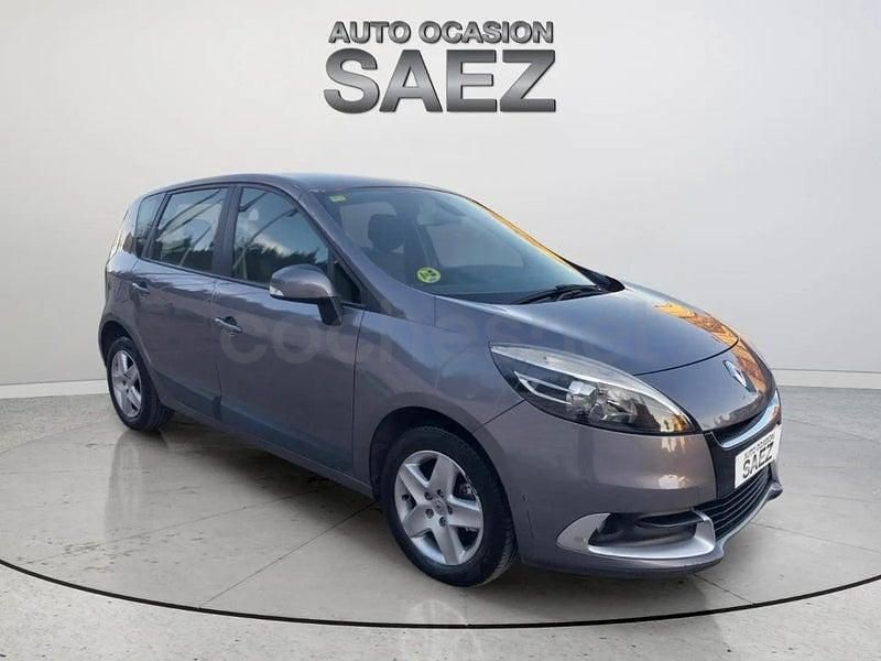 Usado Renault Scénic III Expression 110 CV (80 kW) 2013 Gris / plata Monovolumen