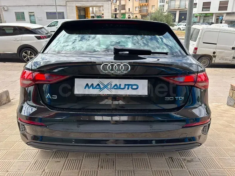 Usado Audi A3 Advanced Plus 116 CV (85 kW) 2022 Negro Berlina