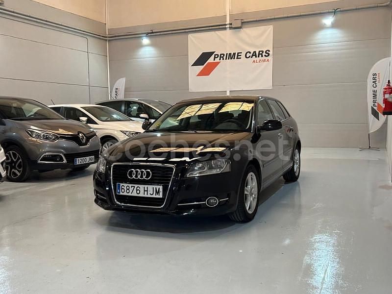 Negro Usado 2012 Audi A3 Attraction Berlina | 10.990 € (Buen precio) - Imagen 1/4