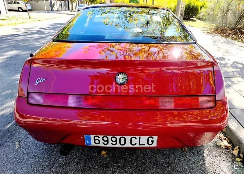 Usado Alfa Romeo GTV 165 CV (121 kW) 2003 Rojo Coupe